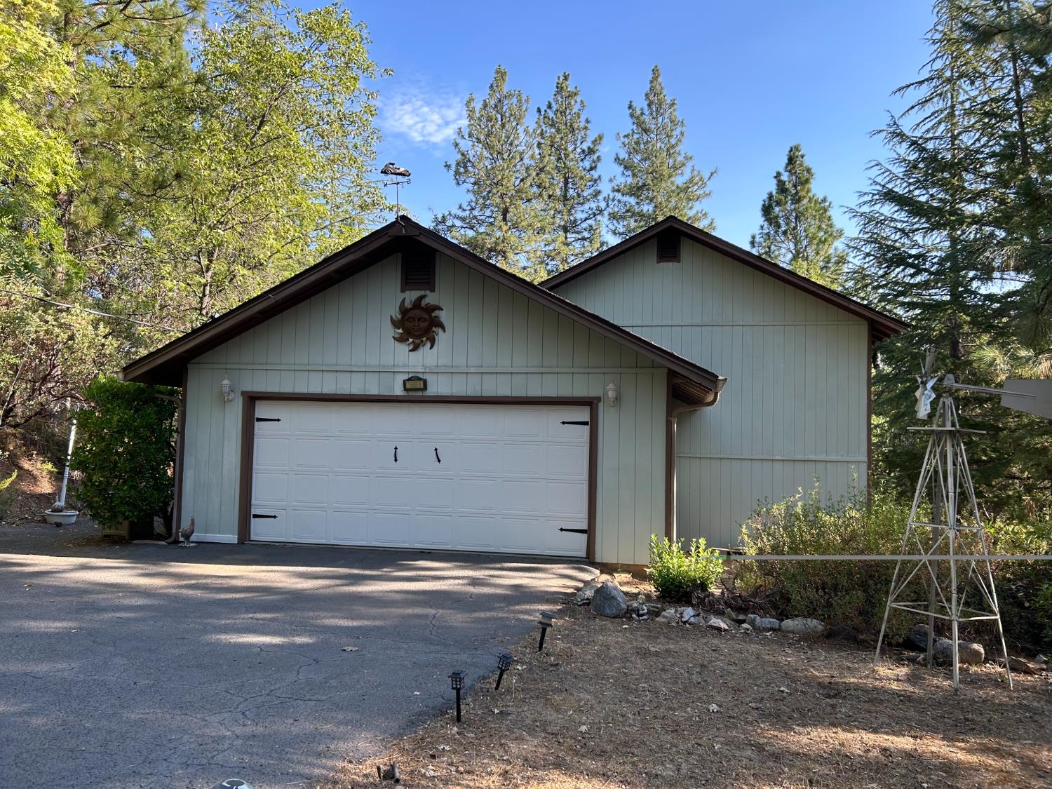 5883 Black Quartz Road — photo
