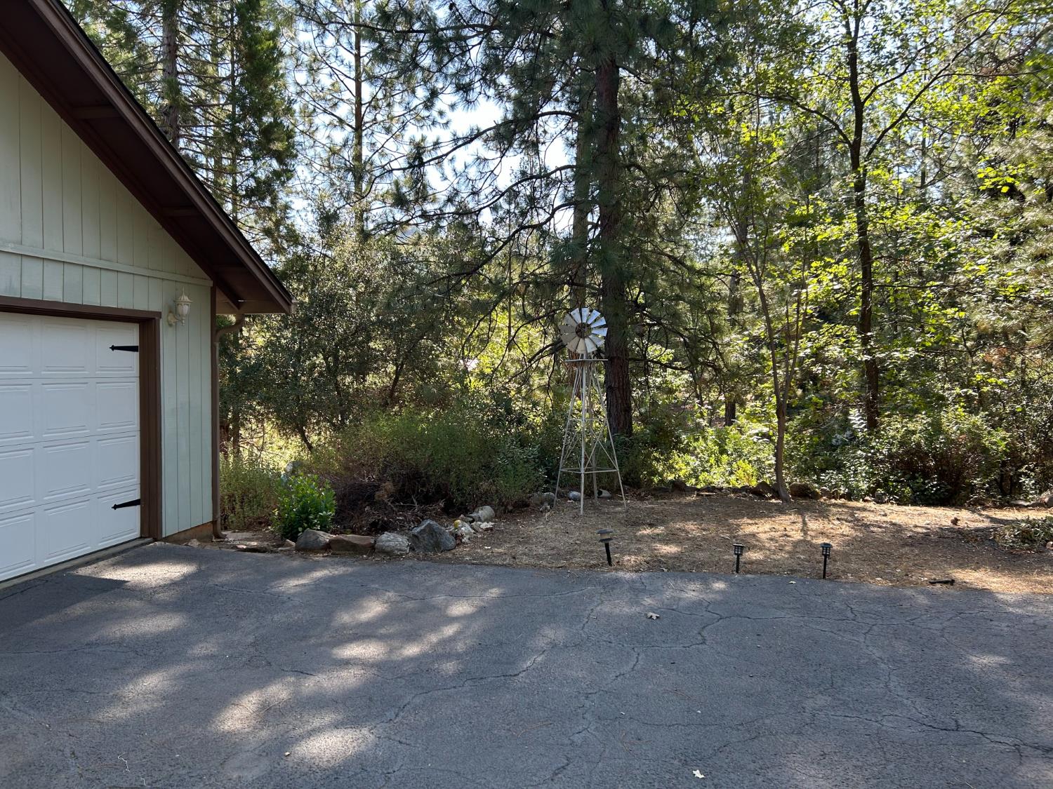 5883 Black Quartz Road, Murphys, CA 95247 — photo 2