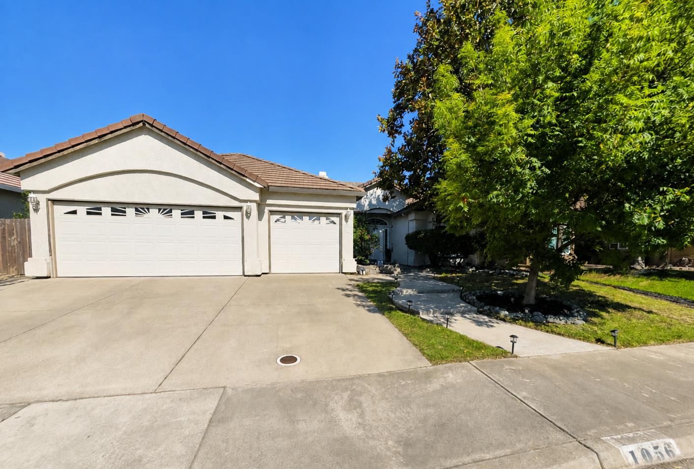 1056 Portola Valley Road — photo
