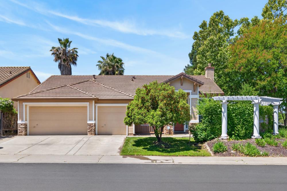 8406 Alameda Park Drive — photo