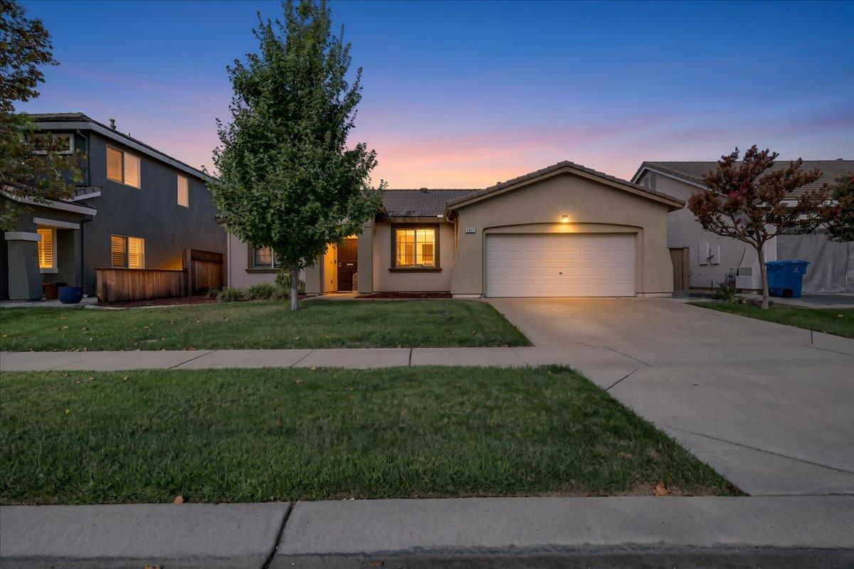 5602 Seedling Way — photo