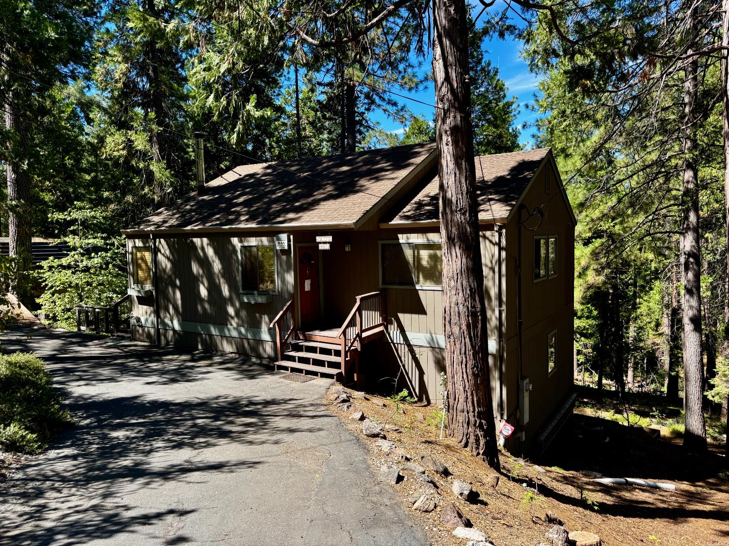 2286 Sultana Road — photo