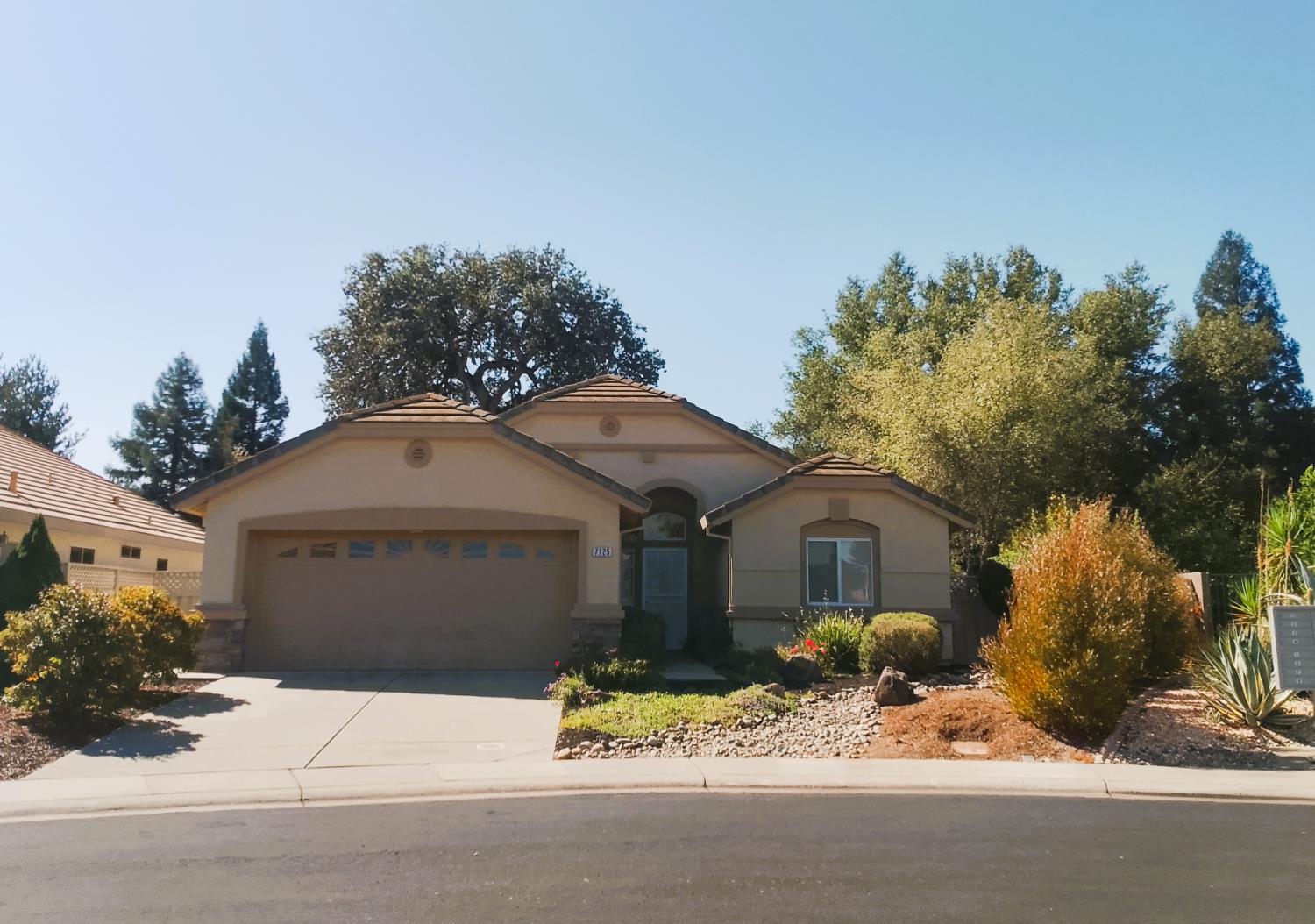 7125 Clearview Way — photo