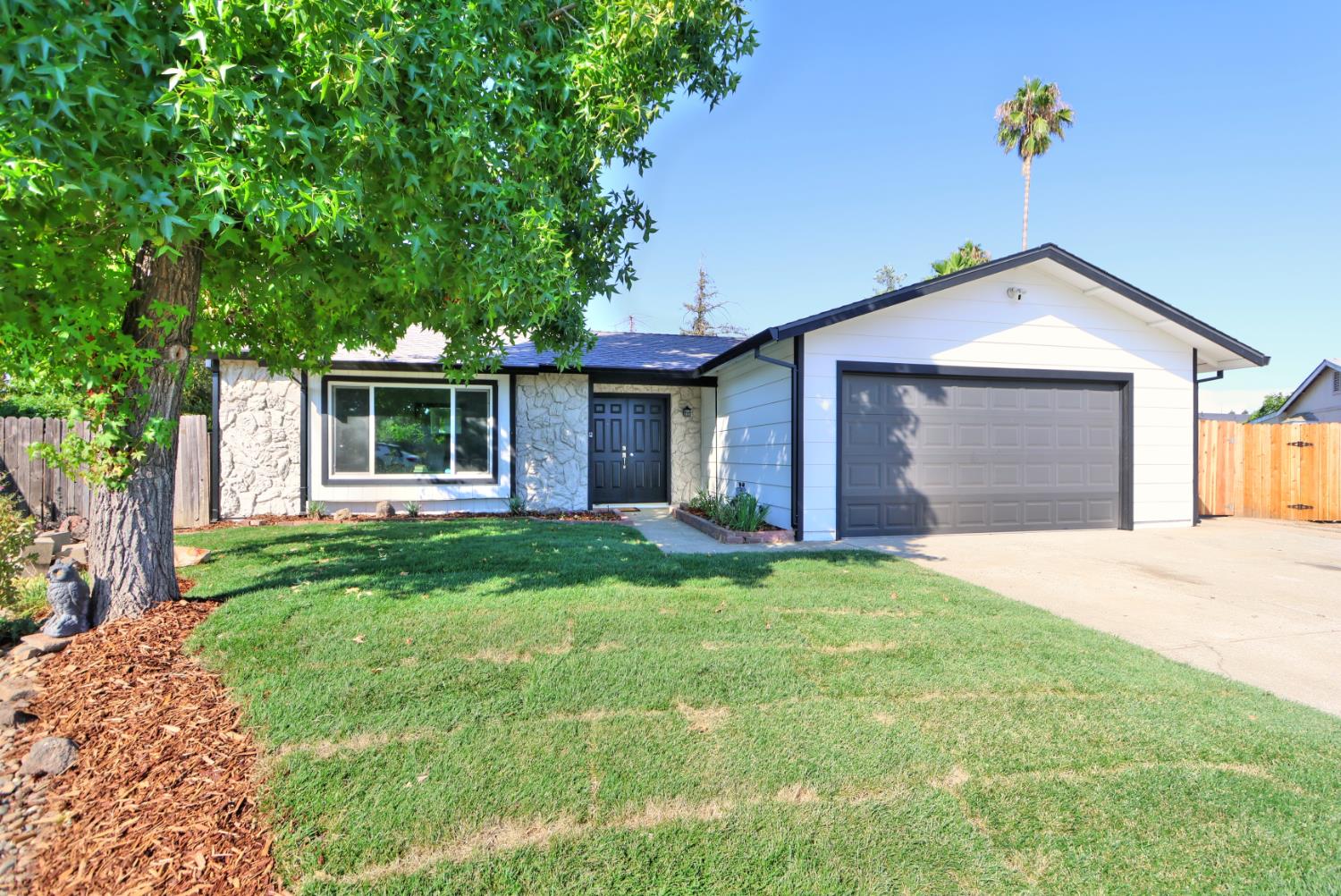 7821 Dove Creek Court — photo