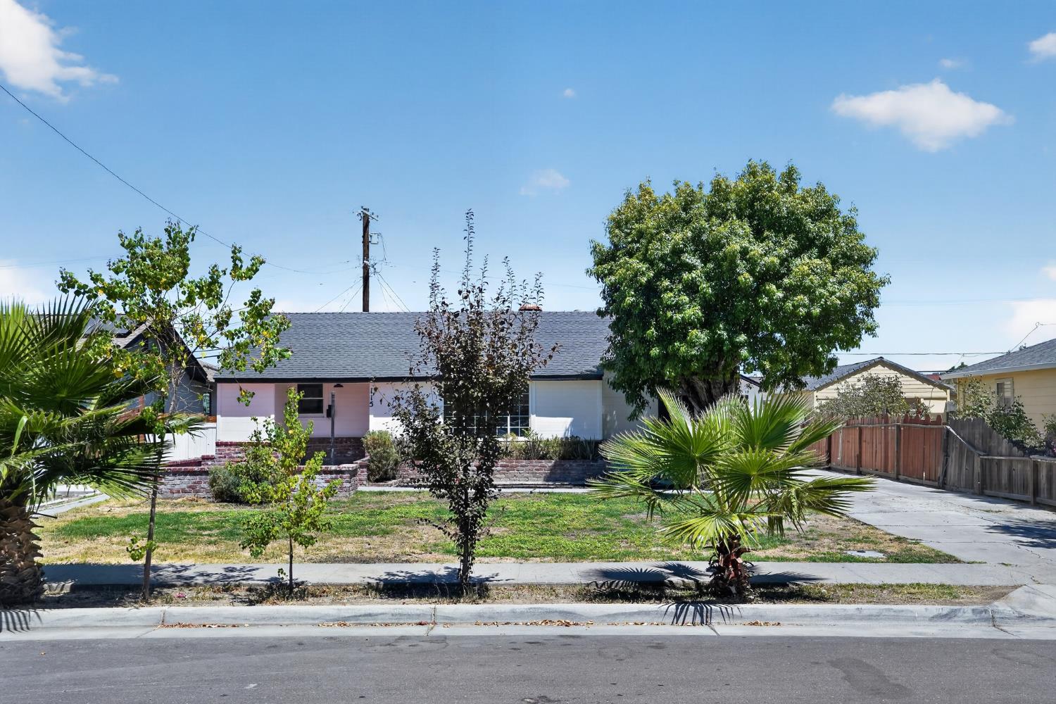 115 Hollywood Avenue — photo