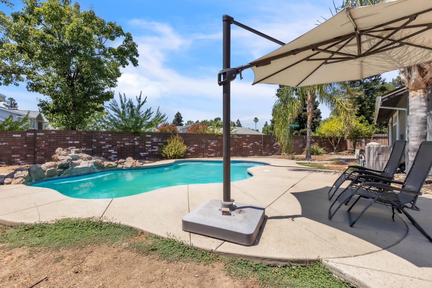 5300 Blue Sapphire Court — photo