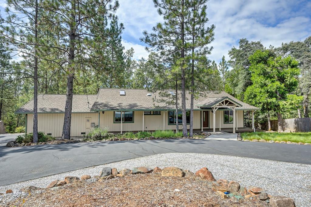 5470 Whitney Court — photo
