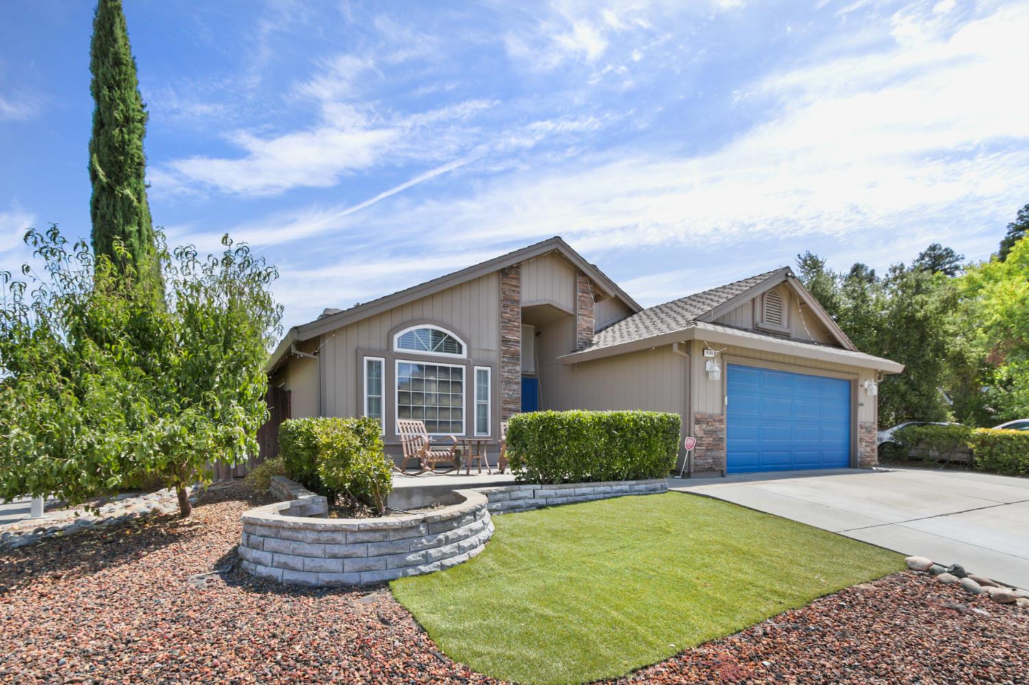 8181 Marion Oaks Court — photo
