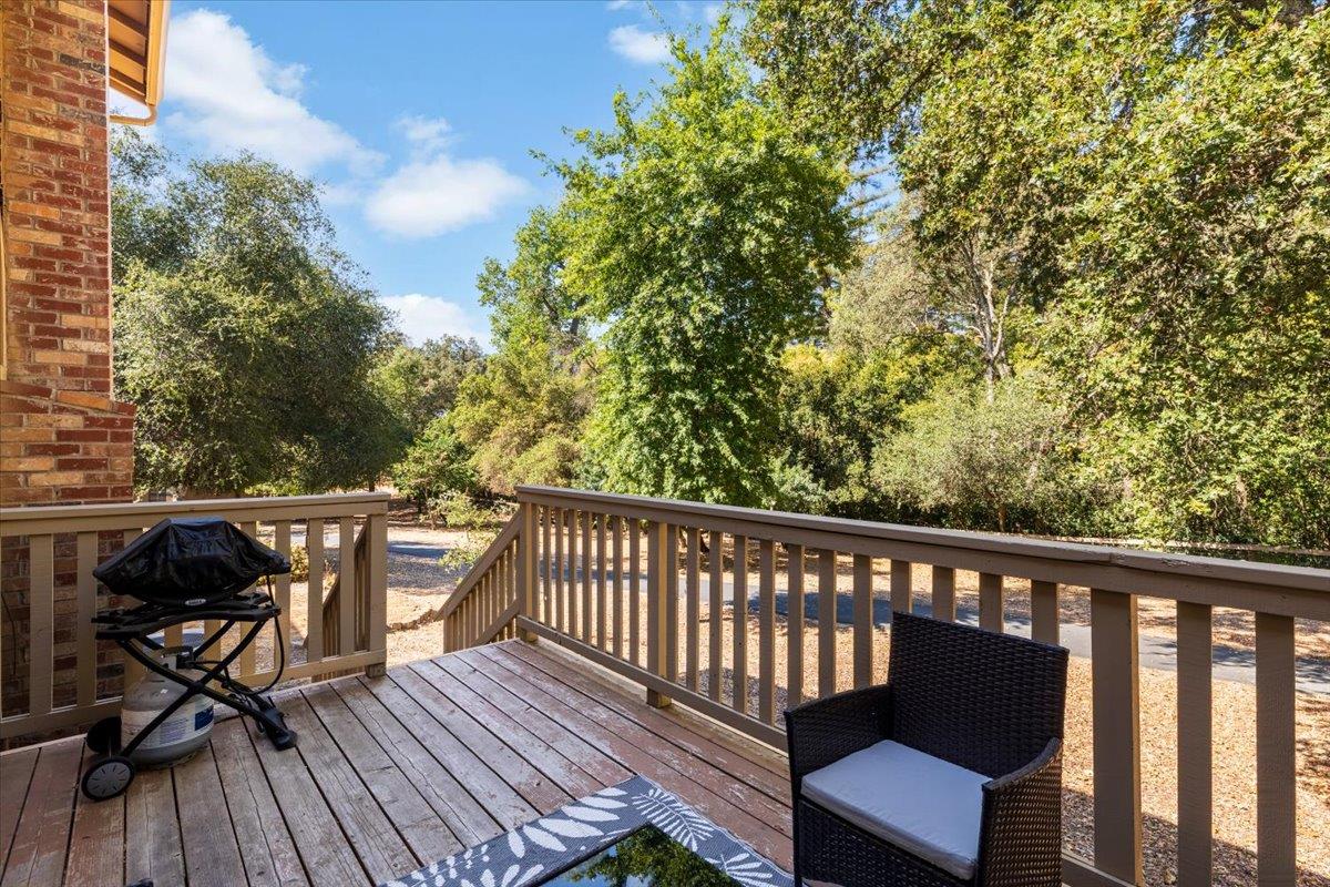 6904 Toluca Lane — photo