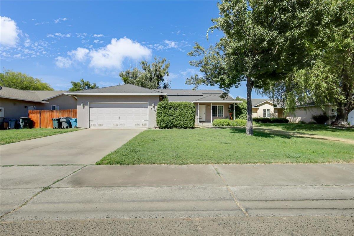 6102 Spinnaker Way — photo