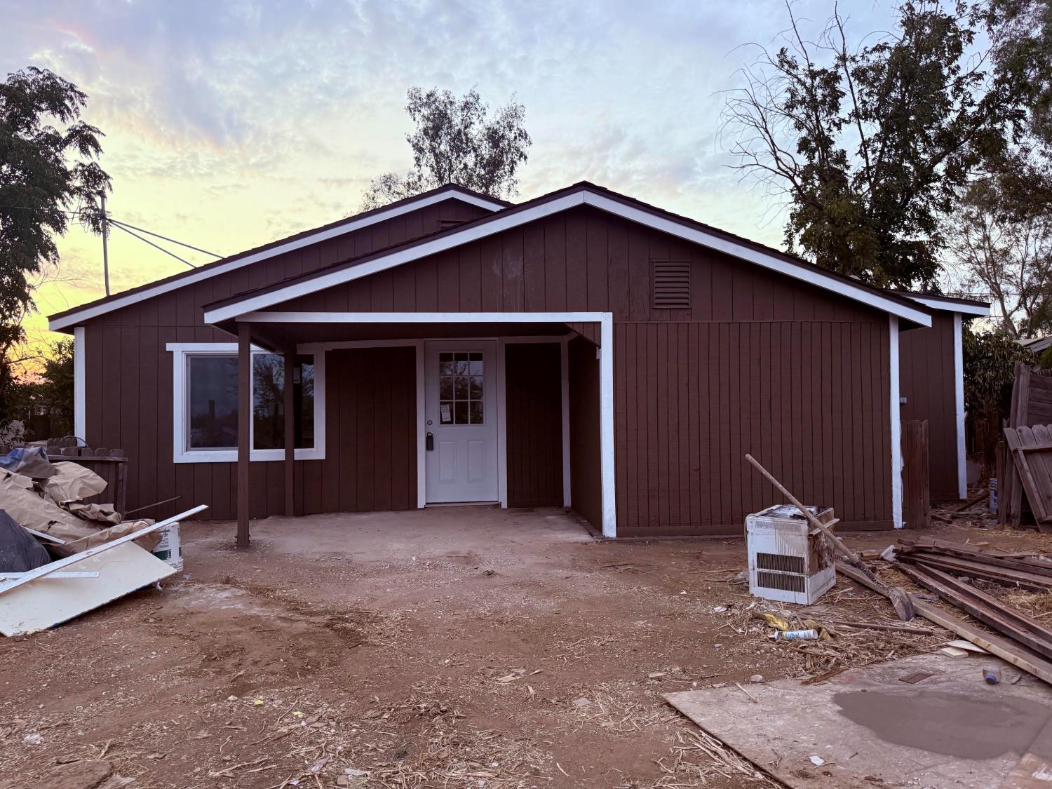 15760 Raymond Road — photo