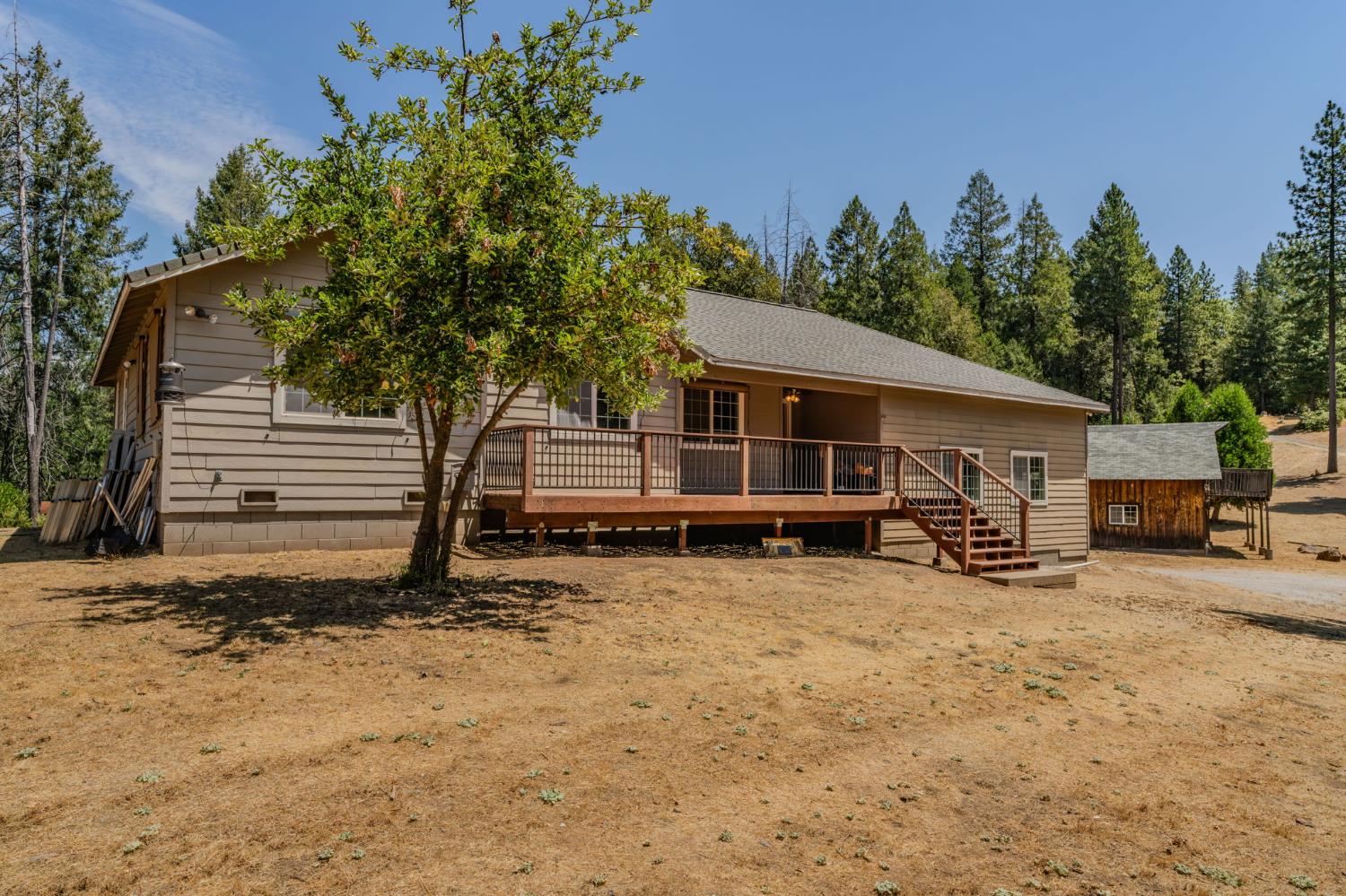 21641 Allan Road — photo