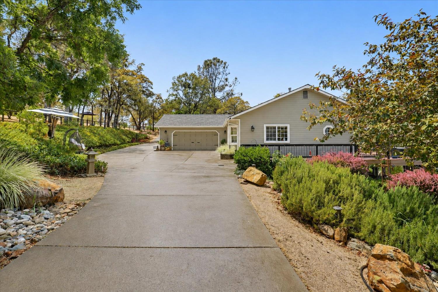 11202 Oak Canyon Dr. — photo
