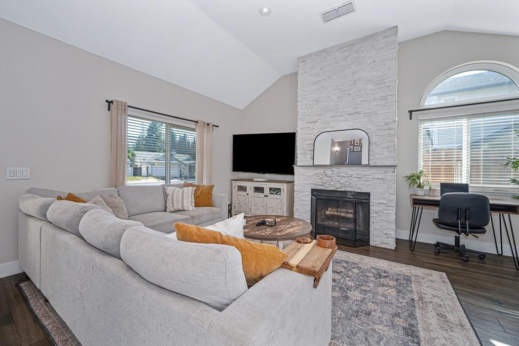1010 Baquera Court — photo
