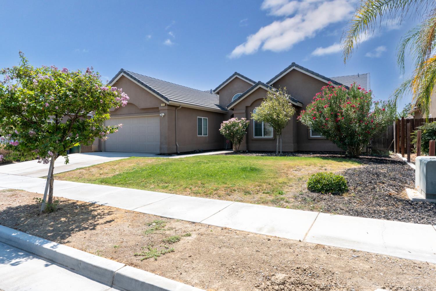 1525 Greenwich Drive — photo