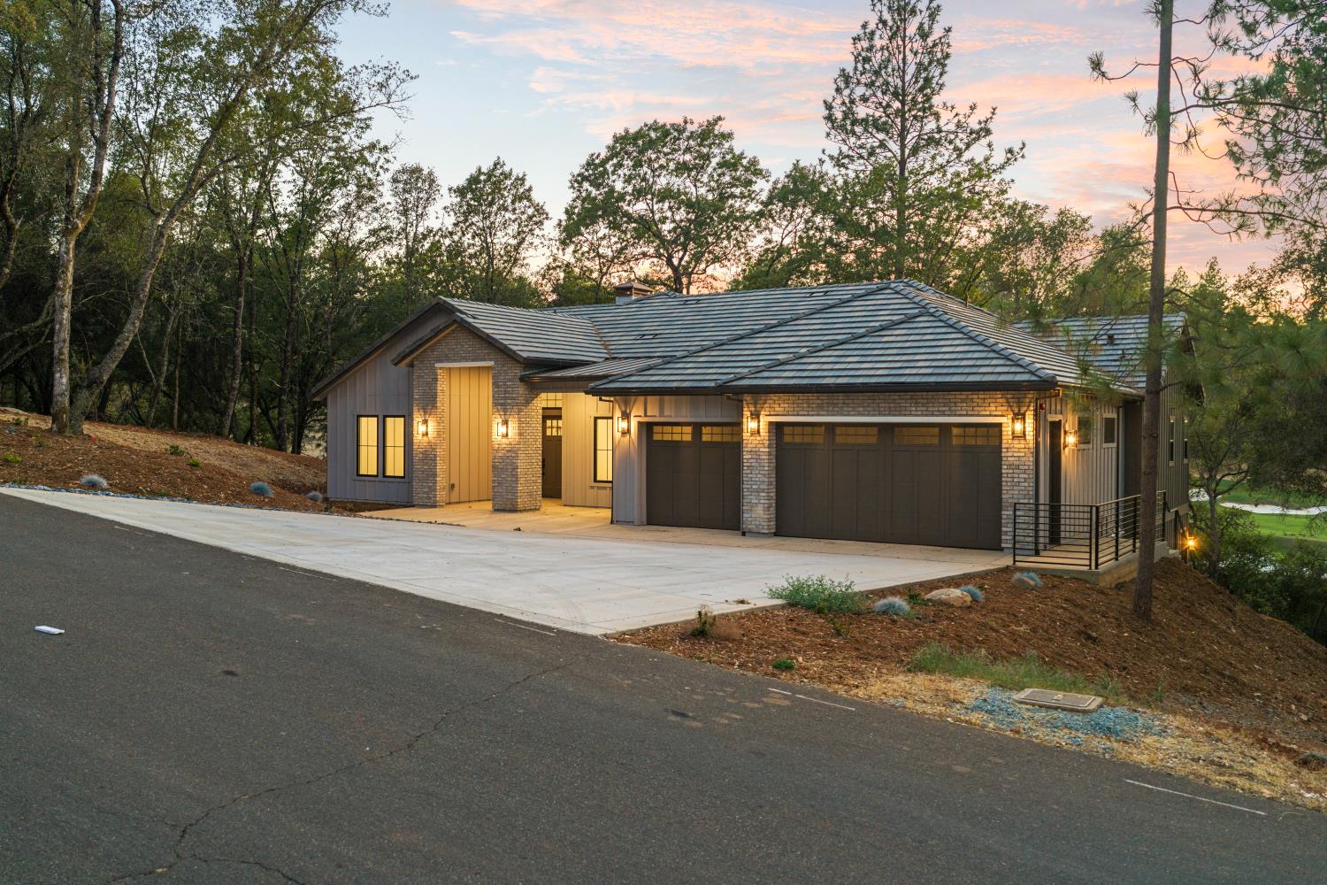 23796 Landon Evan Lane — photo