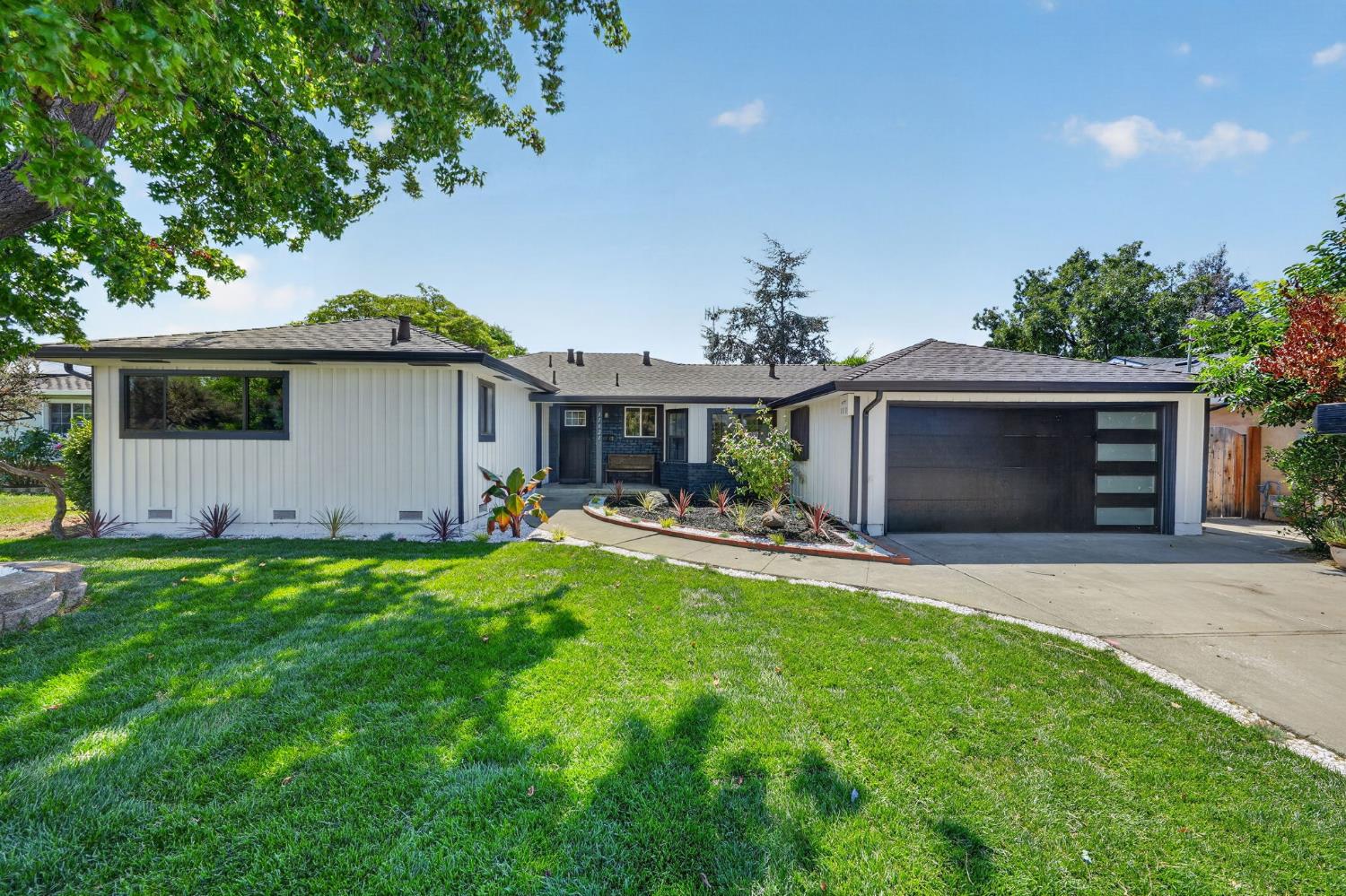 37921 Granville Drive — photo