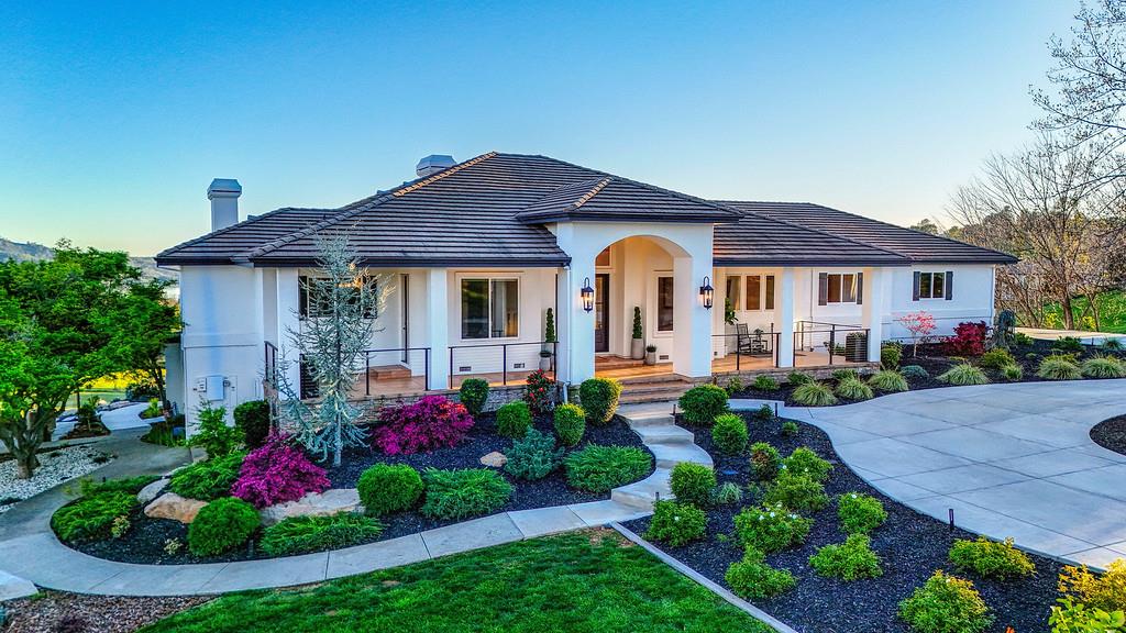 3185 Rattlesnake Road — photo