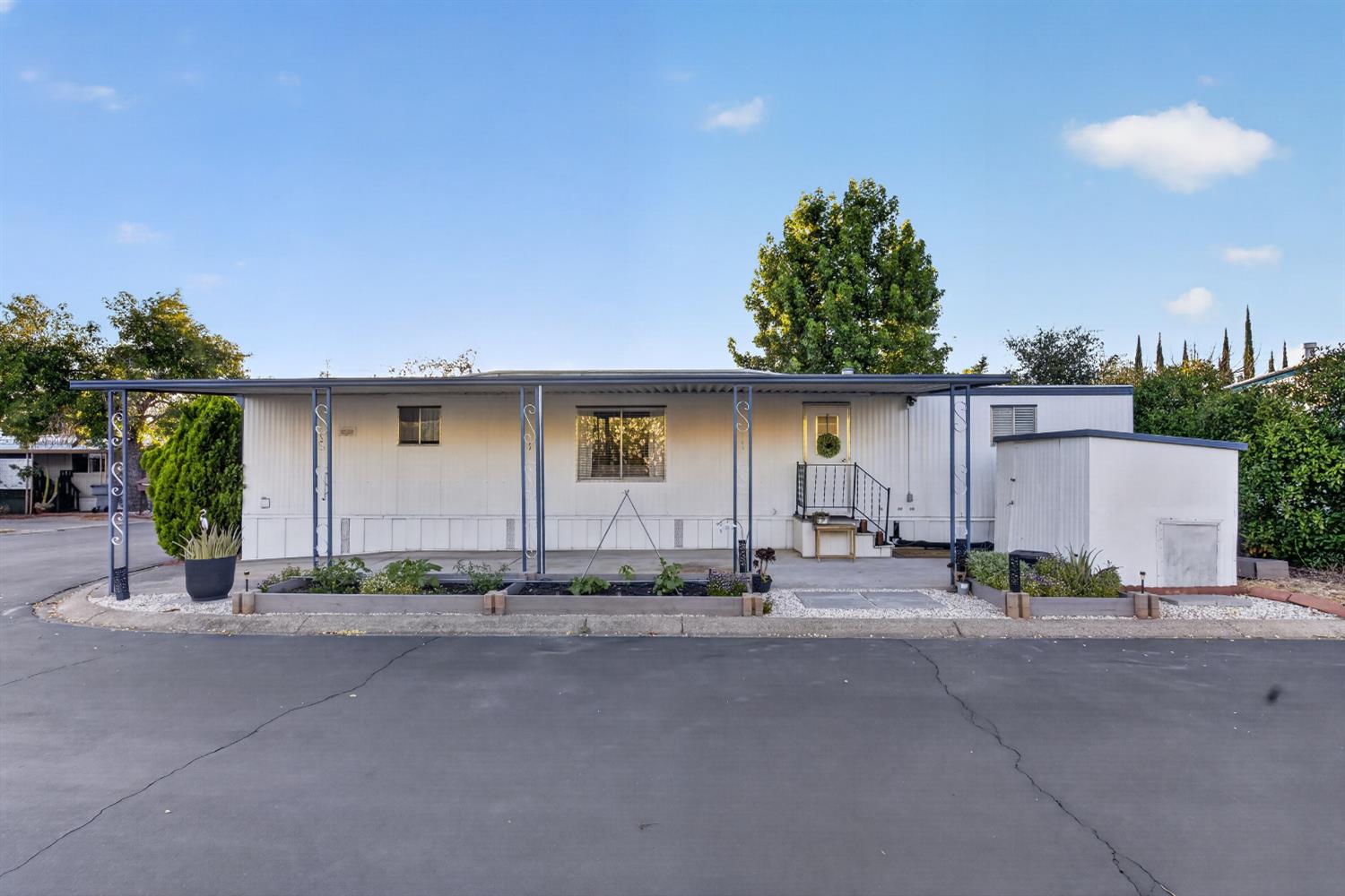 4197 Oakridge Street 140 — photo