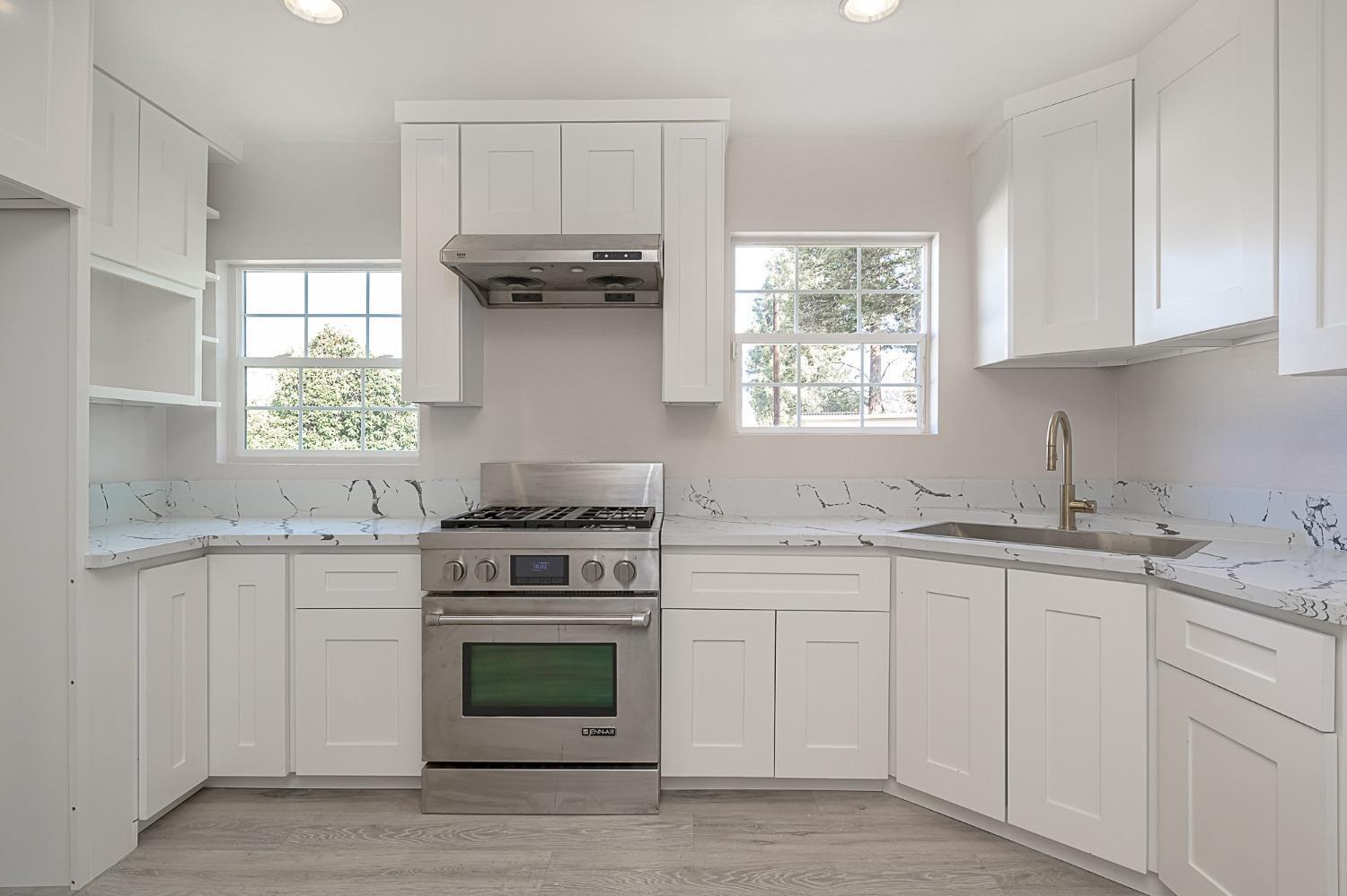 921 W 4th Street, Ripon, CA 95366 — photo 3