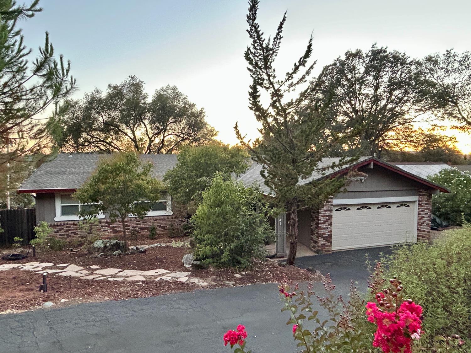 3952 Rustic Road — photo