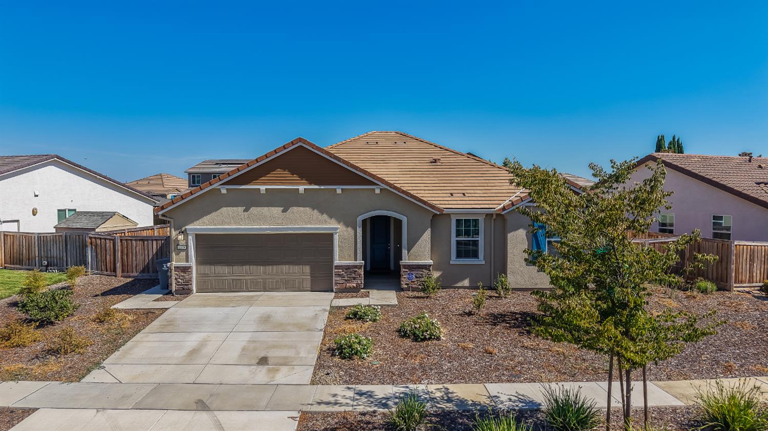 1579 Ivy Hatch Way — photo