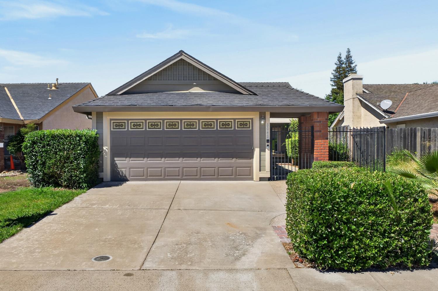 8048 Cardale Way — photo