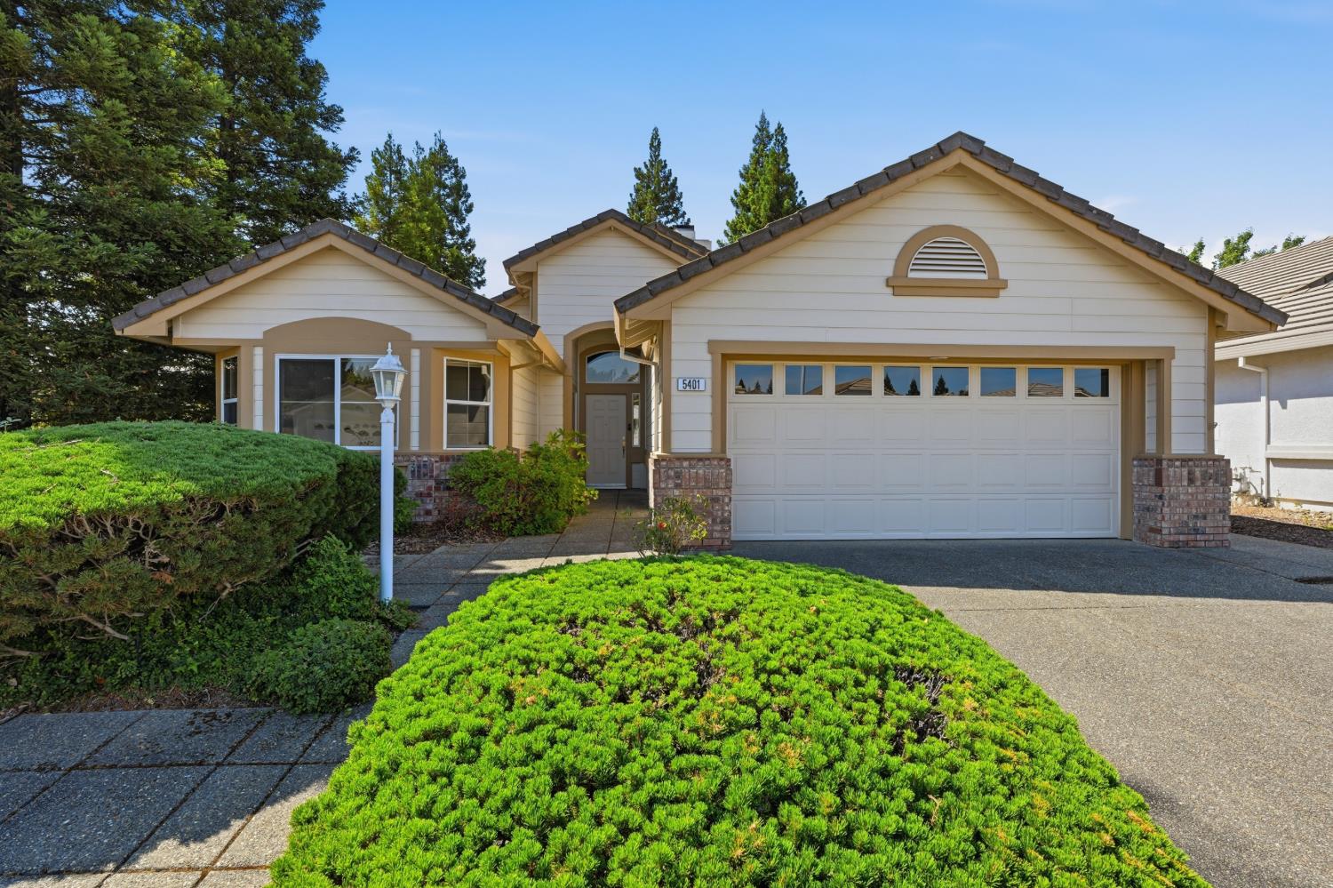 5401 Campcreek Loop — photo