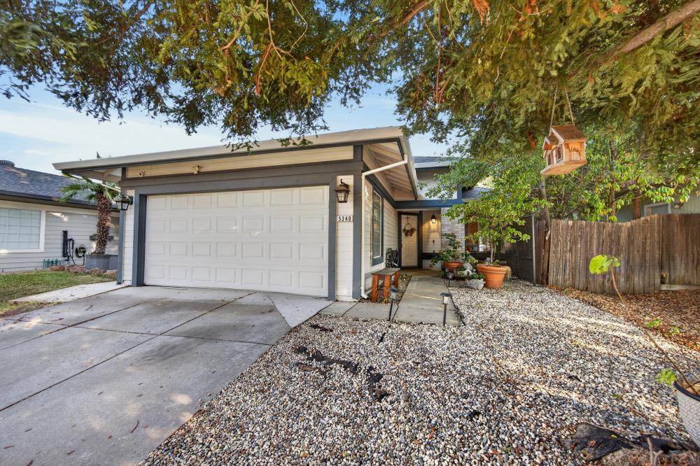 5340 Blue Sapphire Court — photo