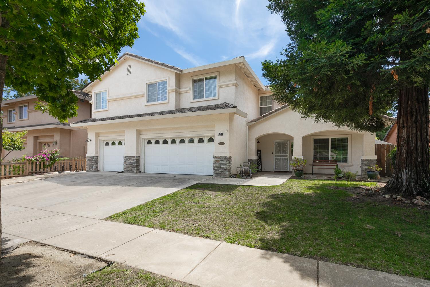 1818 Genoa Court — photo