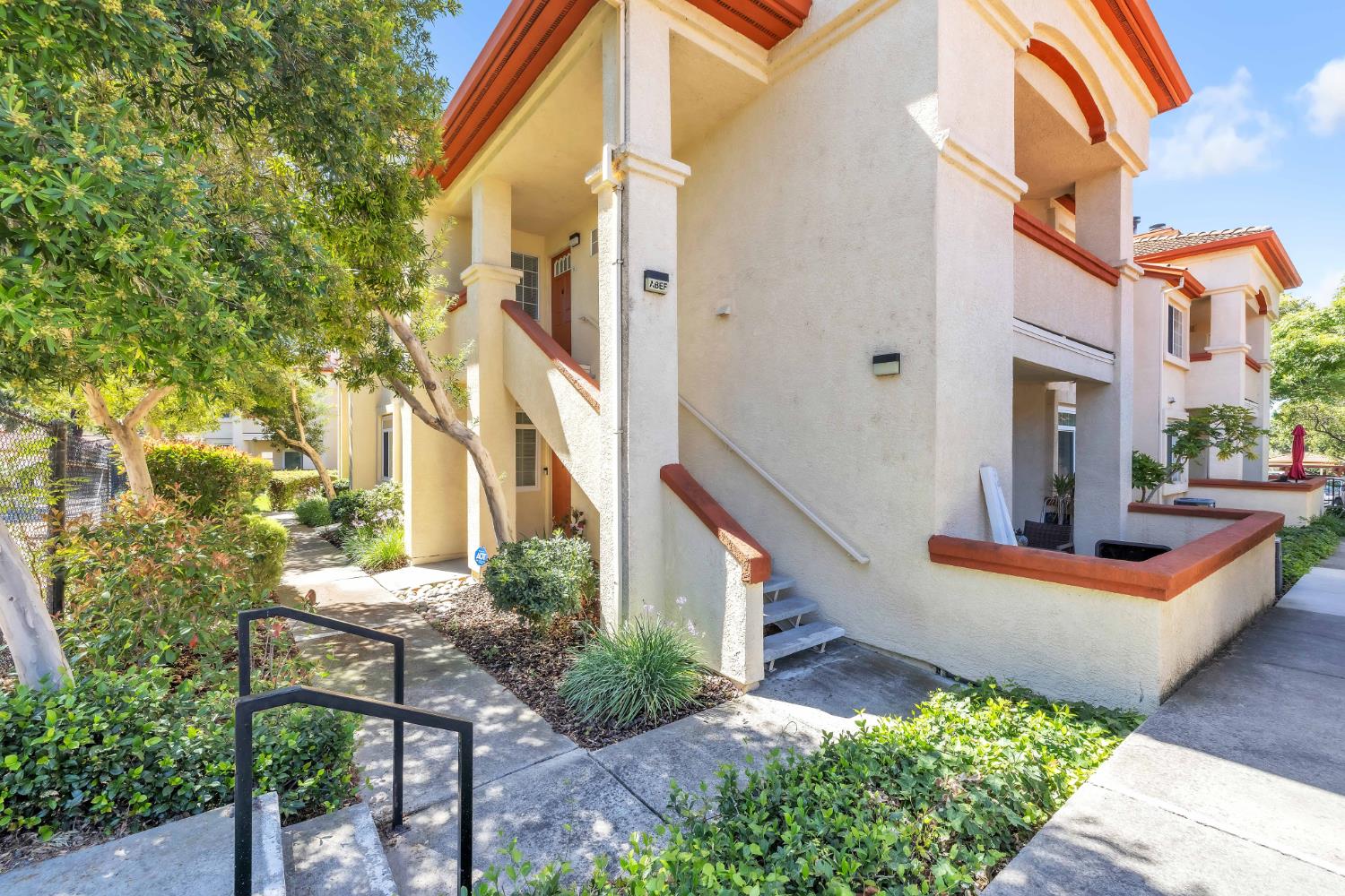 6967 Stagecoach Road E — photo