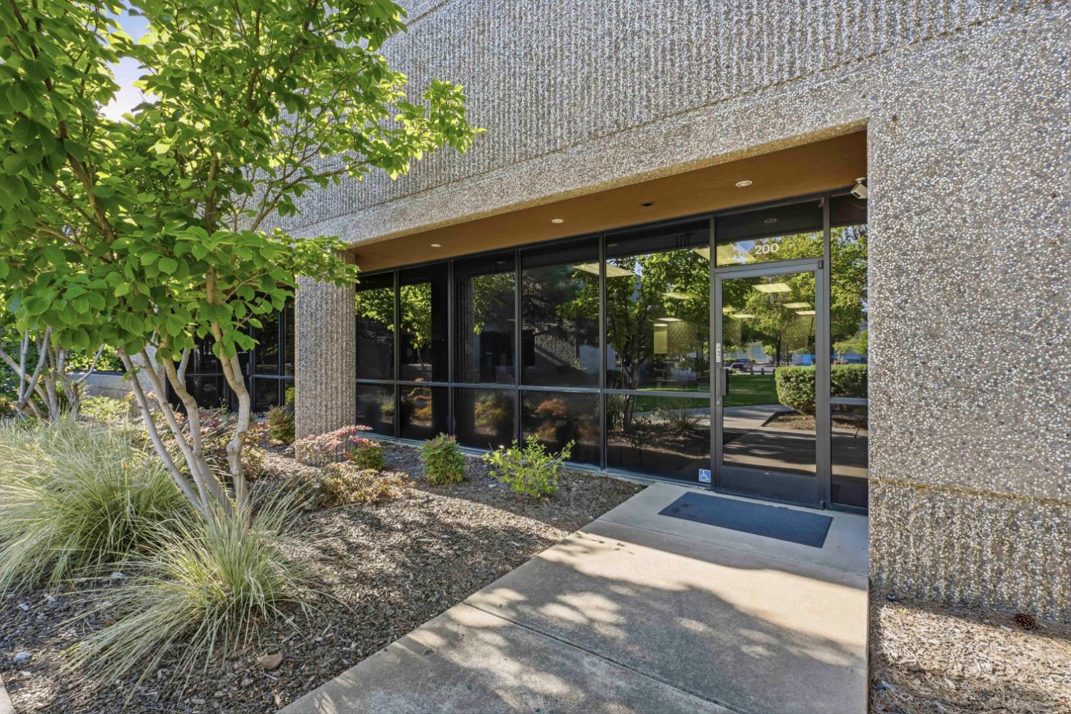1358 Blue Oaks Blvd 200 — photo