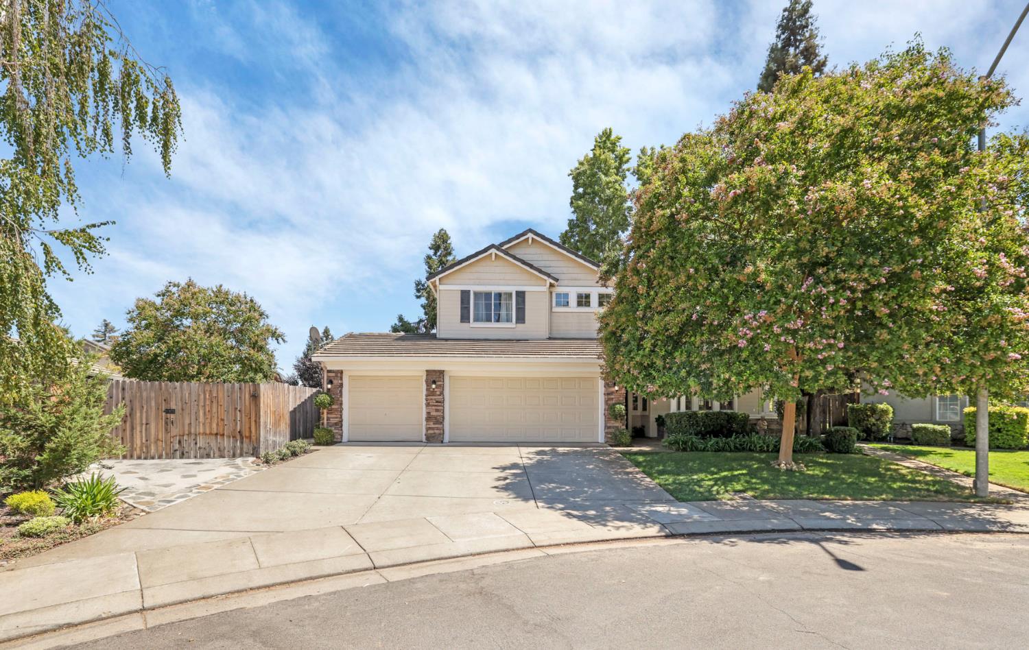 5262 Flor Court — photo
