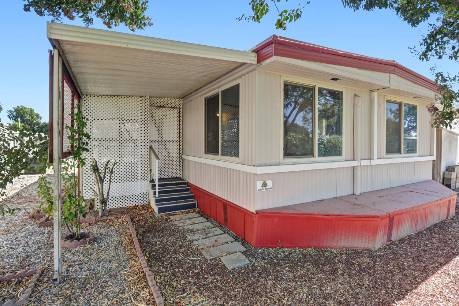 8665 Florin Road 21 — photo