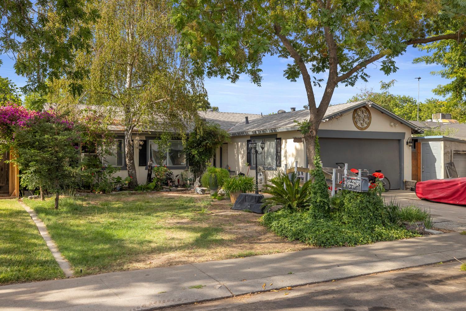 2908 Bateman Lane — photo