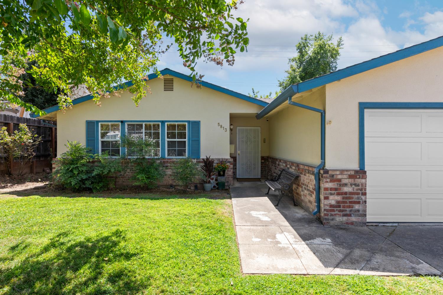 5813 Rich Hill Drive — photo