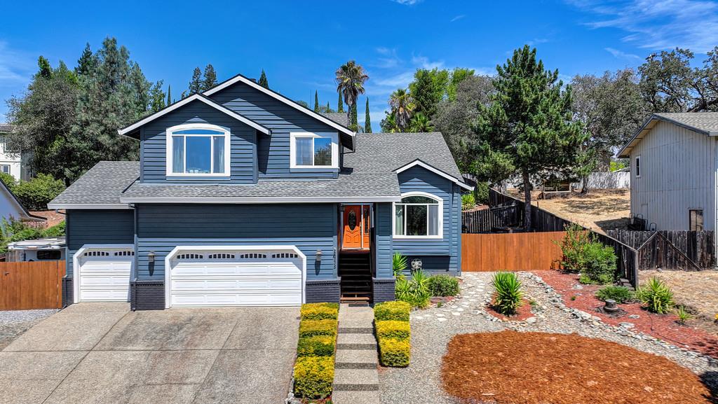 2535 Country Club Drive — photo