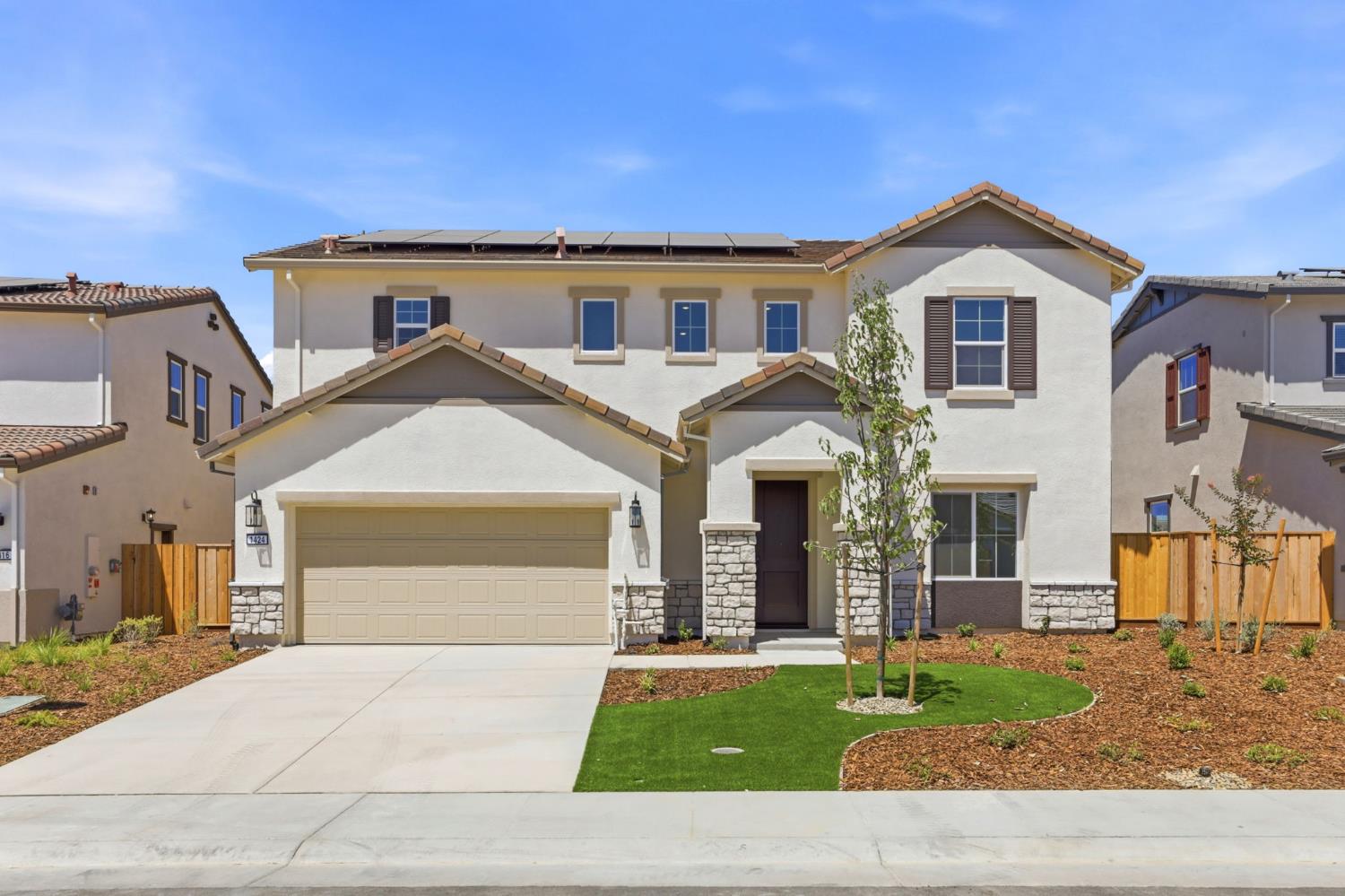 1424 Whitewater Way — photo