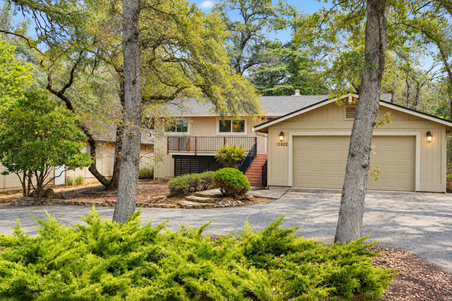 12802 Torrey Pines Dr — photo