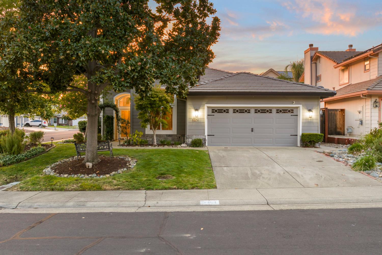 5401 Sandpiper Court — photo