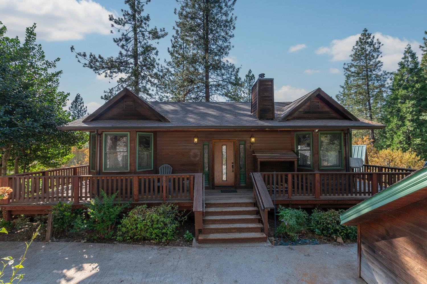 20309 Oak Drive — photo
