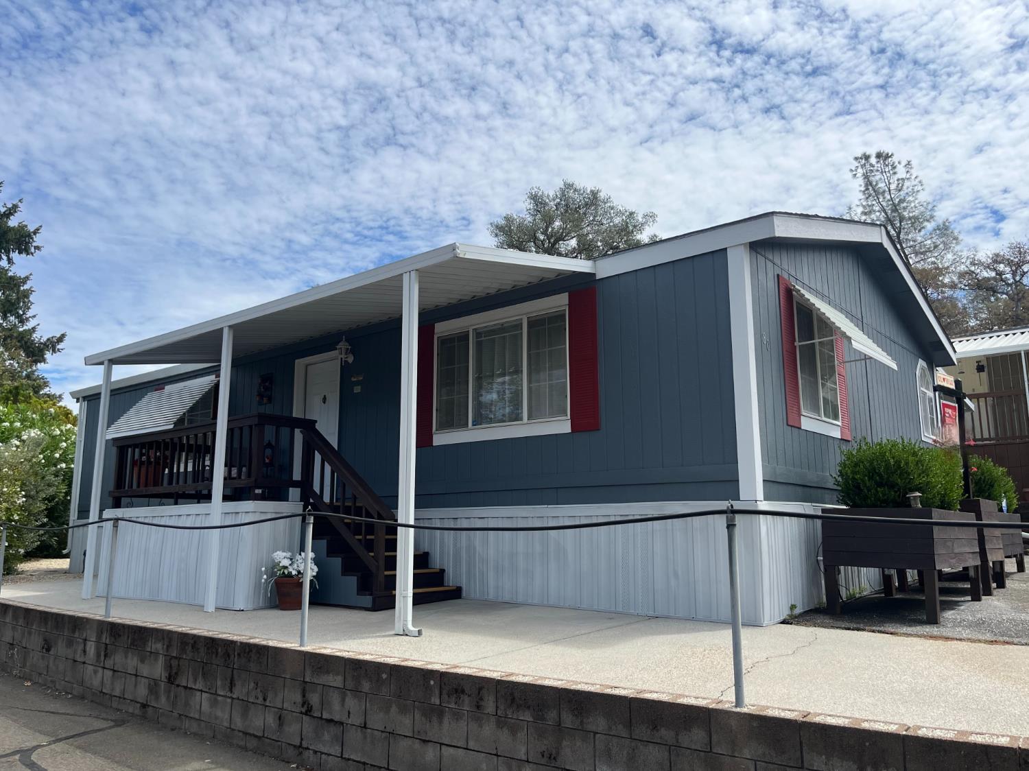 2540 Grass Valley Highway 80 — photo