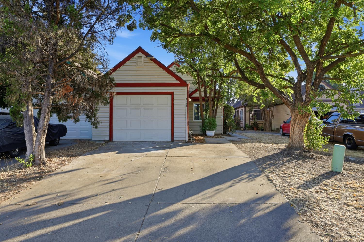7020 Peevey Court — photo