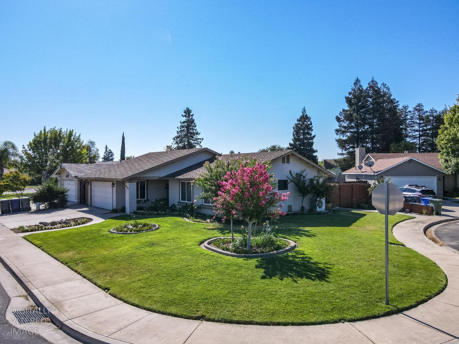 2050 Joett Drive — photo