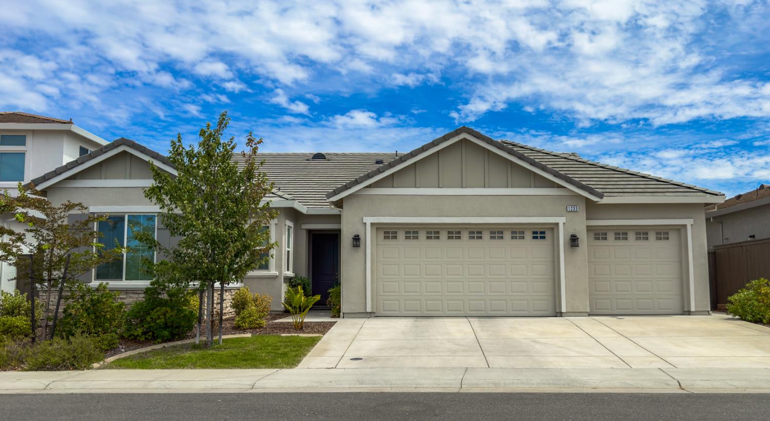 1233 Buck Ridge Court — photo