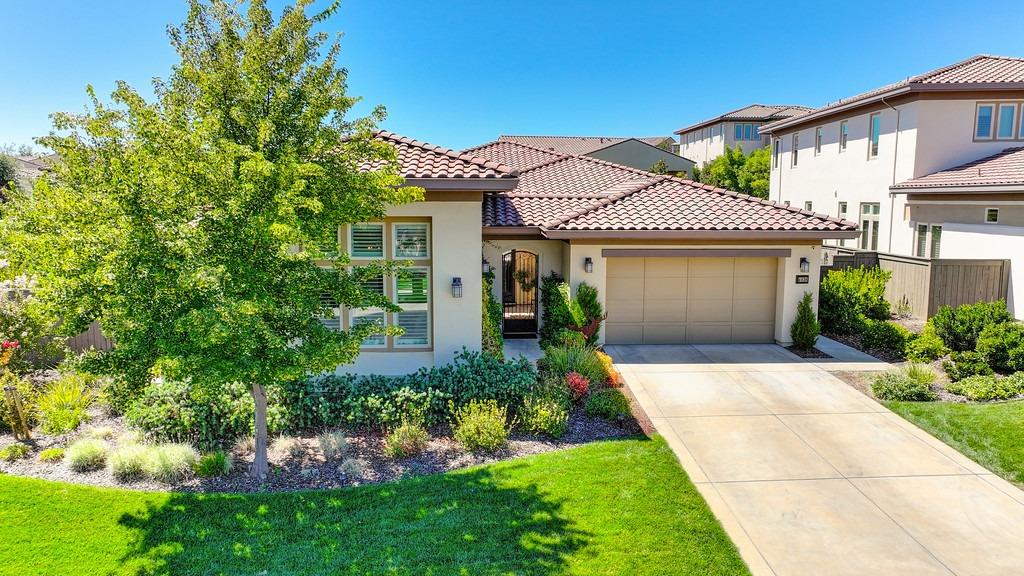 4038 Reni Court — photo