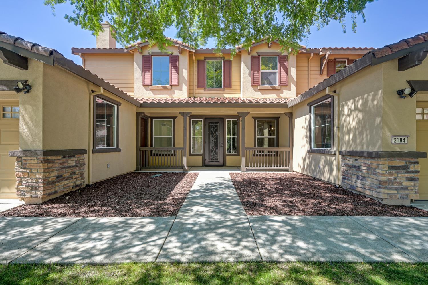 2184 Mt Errigal Ln — photo
