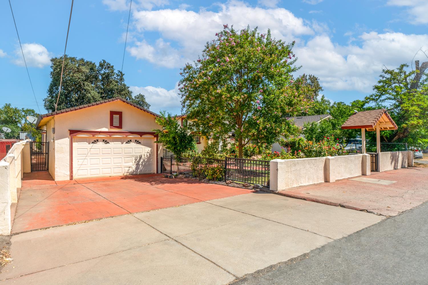 723 Exchange Street — photo