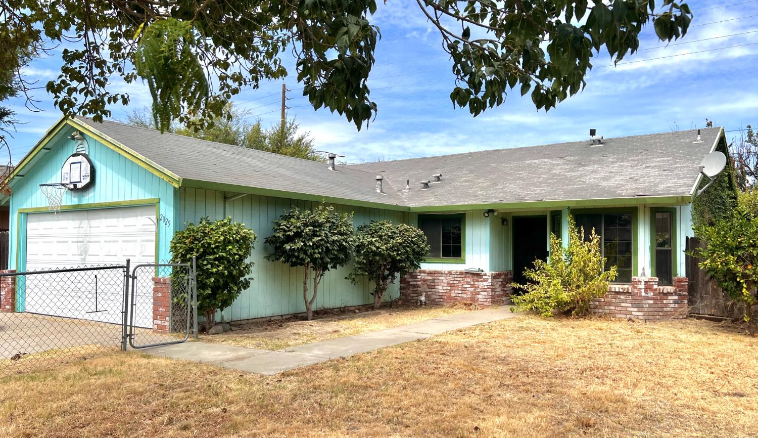 2025 Olive Branch Drive — photo
