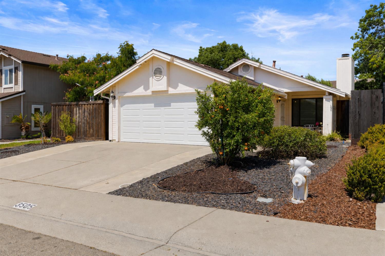 3505 Pinehill Way — photo